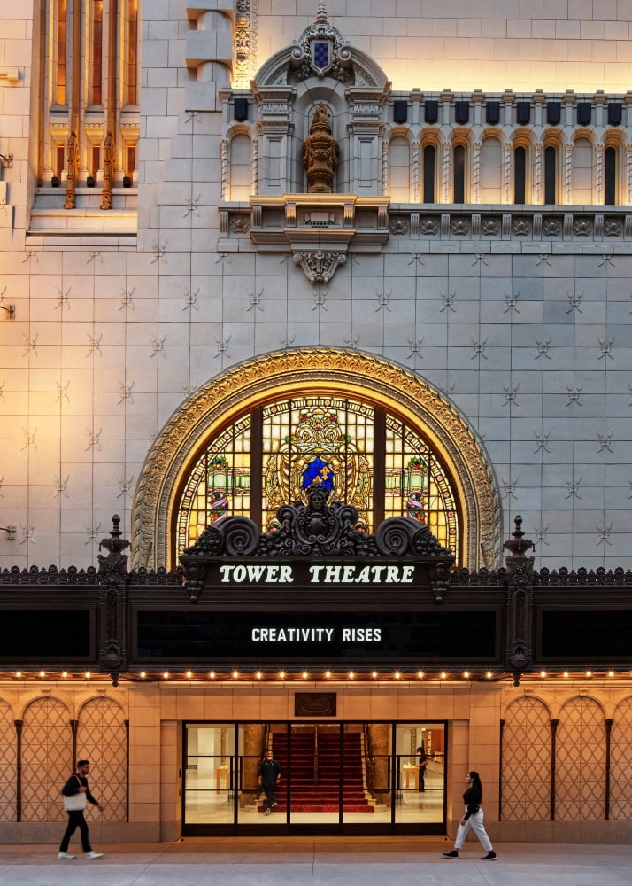 89d4402dc03d3b7318bbac10203034ab - 蘋果將洛杉磯近百年劇院改造為全新直營店 Apple Tower Theatre