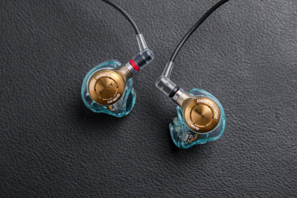 c731077c04035ac9e92a3706288db18f - Sony 客製化入耳式耳機 Just ear 藍井艾露調音版 XJE-MHREIR 發表！