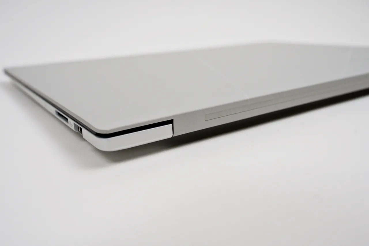 193f8d51a4188fbb09a4e210815163c6 - 開箱|ASUS Zenbook S16 (UX5606) Ultra7-258V