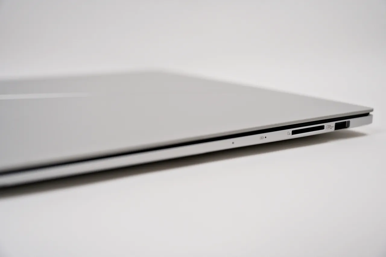 a995d543ccbae8775607c7a7e9b0923b - 開箱|ASUS Zenbook S16 (UX5606) Ultra7-258V