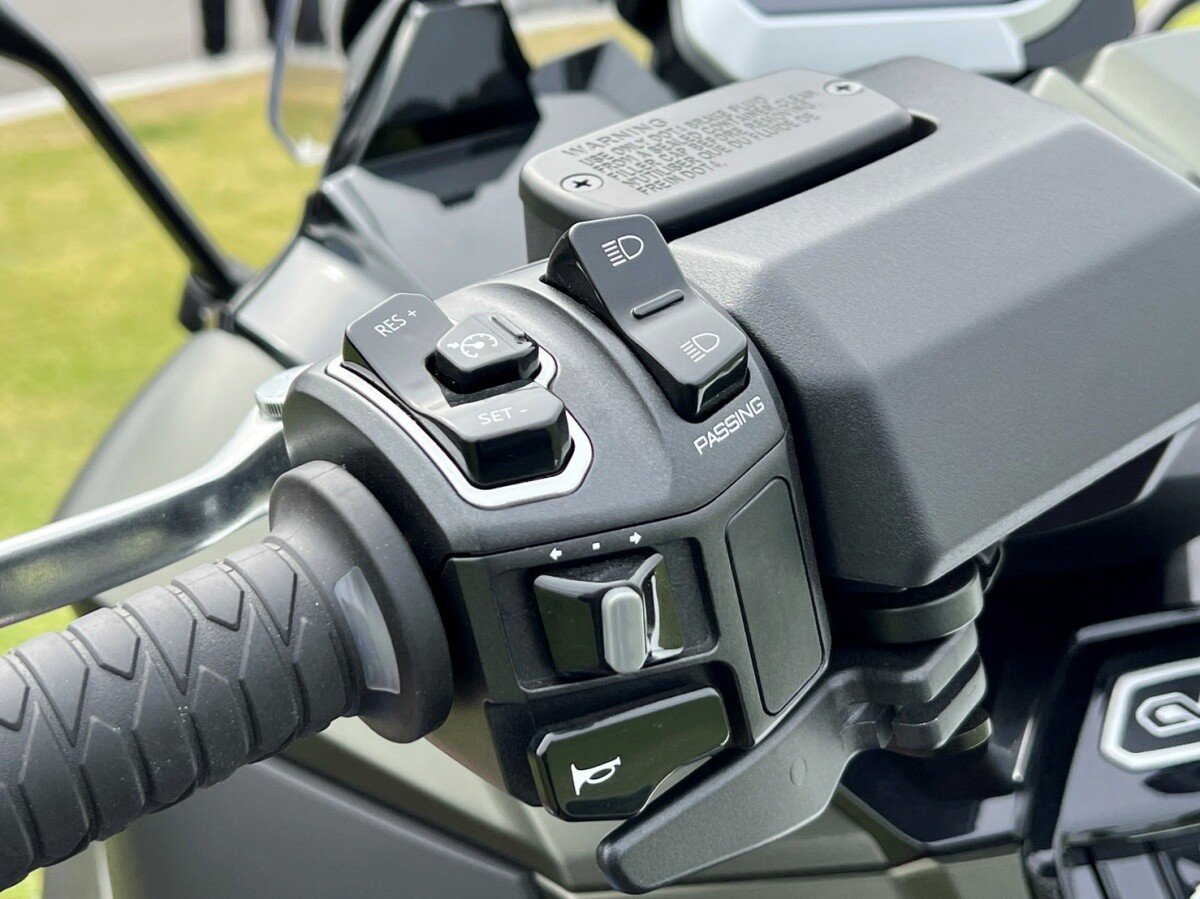 KYMCO CV3 AK550 15 - 光陽 KYMCO 發表全新車款：三輪 CV3 明年正式問世