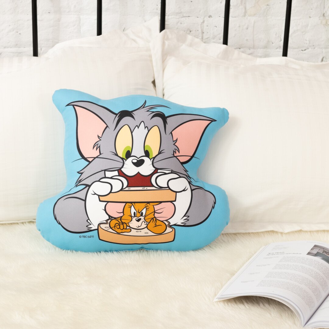 05 2 湯姆貓與傑利鼠雙面裁型抱枕 - 「湯姆貓與傑利鼠：來玩吧！！」全新特展12月30日松山文創園區熱鬧回歸
