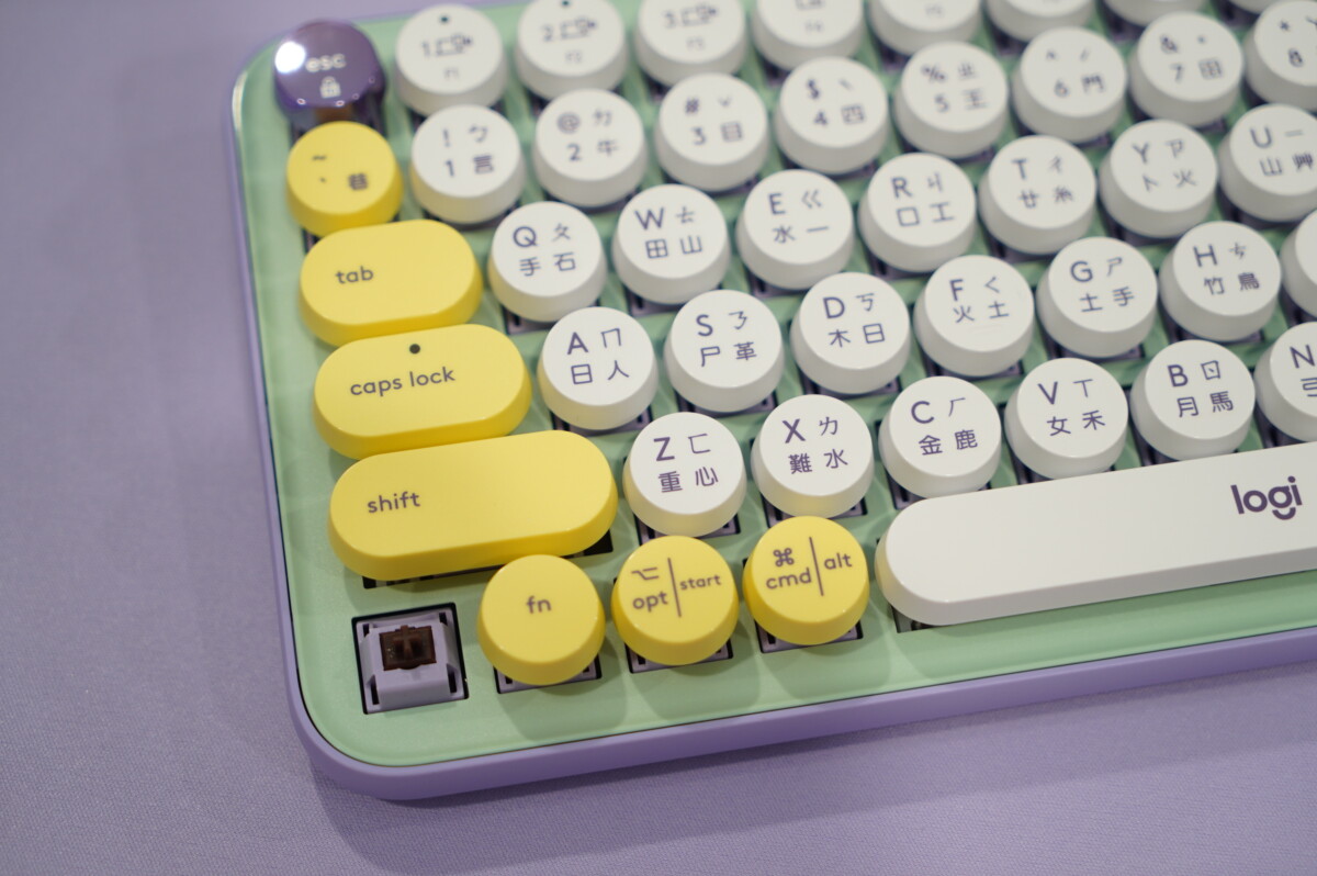 LFU07724 - Logitech 羅技 POP KEYS+POP MOUSE POP潮玩無線鍵鼠組開箱